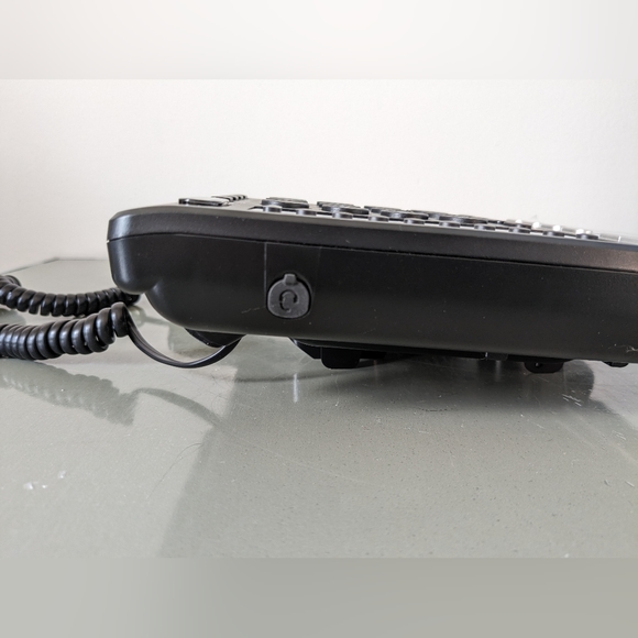 AT&T 2-Line Corded Phone with Speakerphone, 18 number Speed Dial, Headset Jack - Picture 4 of 7